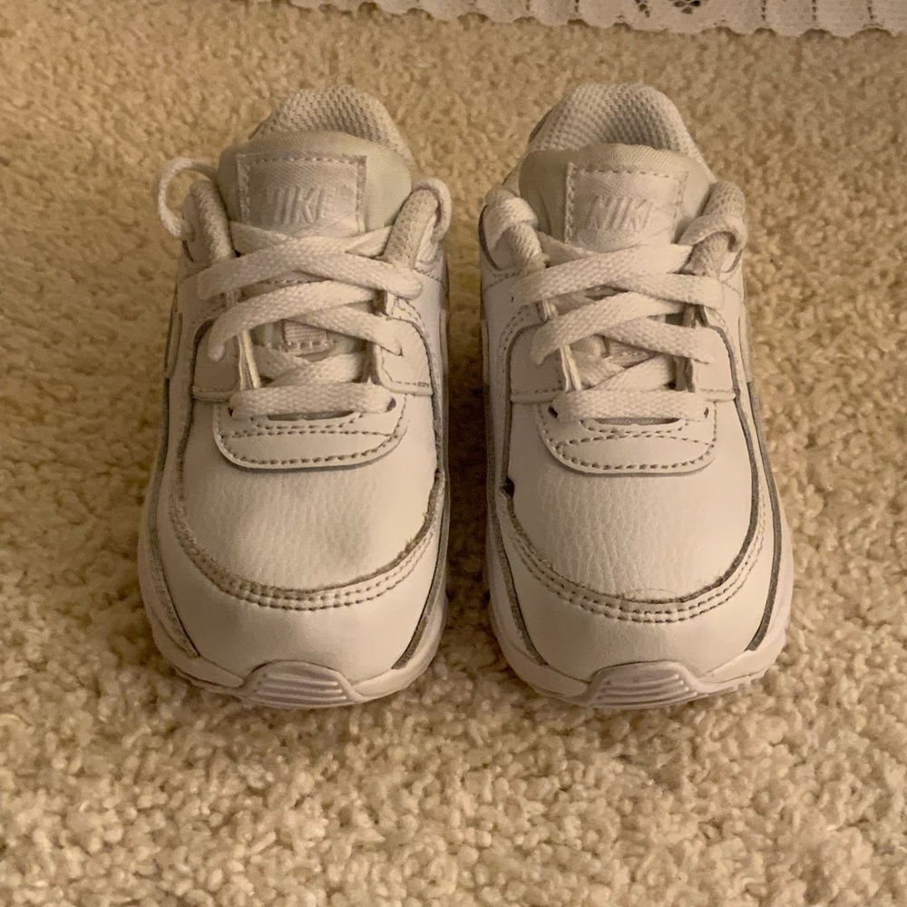 NIKE AIR MAX TODDLERS LEATHER SNEAKERS